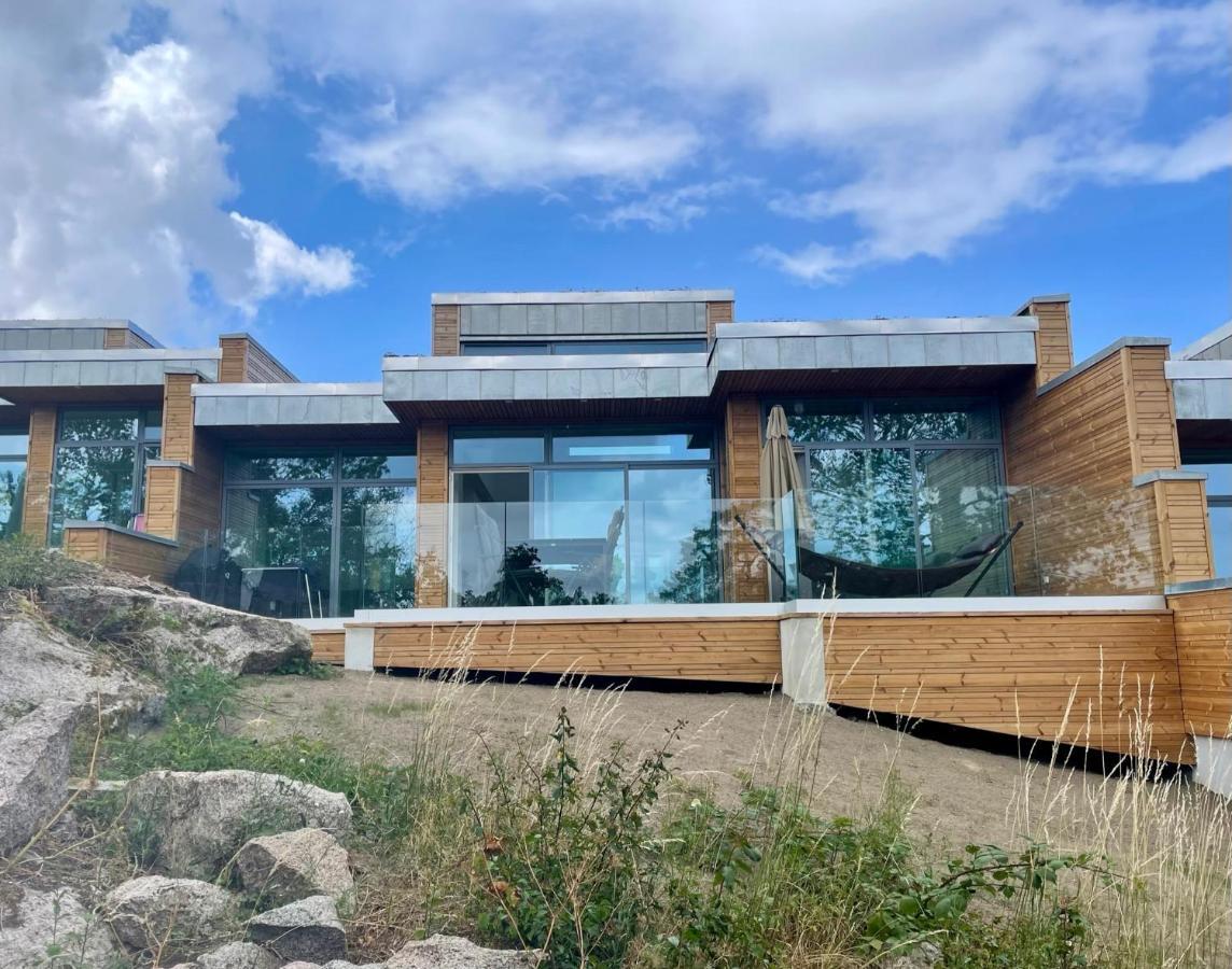 Nybygget Hus I Svaneke Taet Pa Klipper, Skov Og Hav Exterior photo